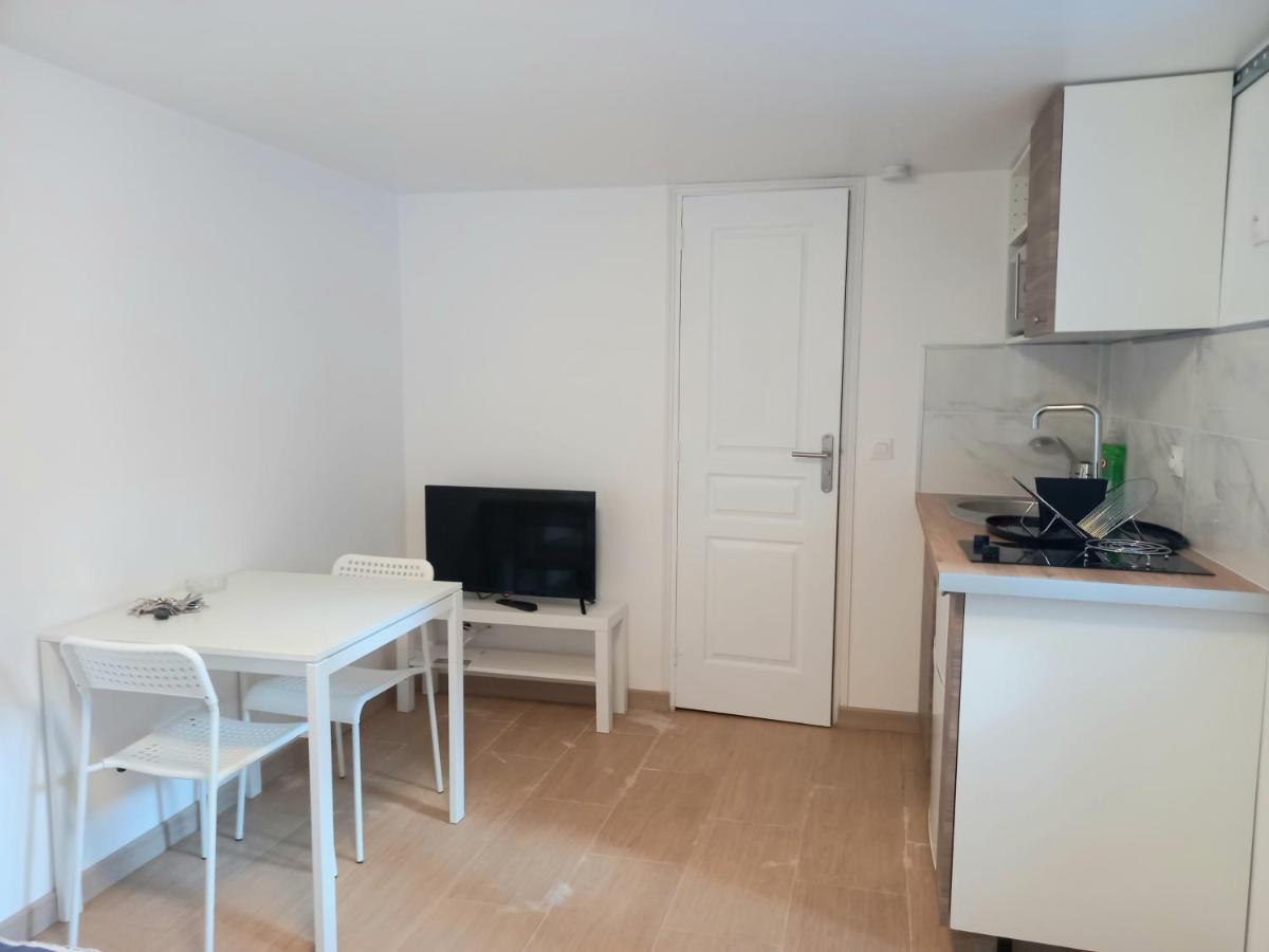 Super Appartement Au Centre Ville De Rosny Sous Bois Exterior photo