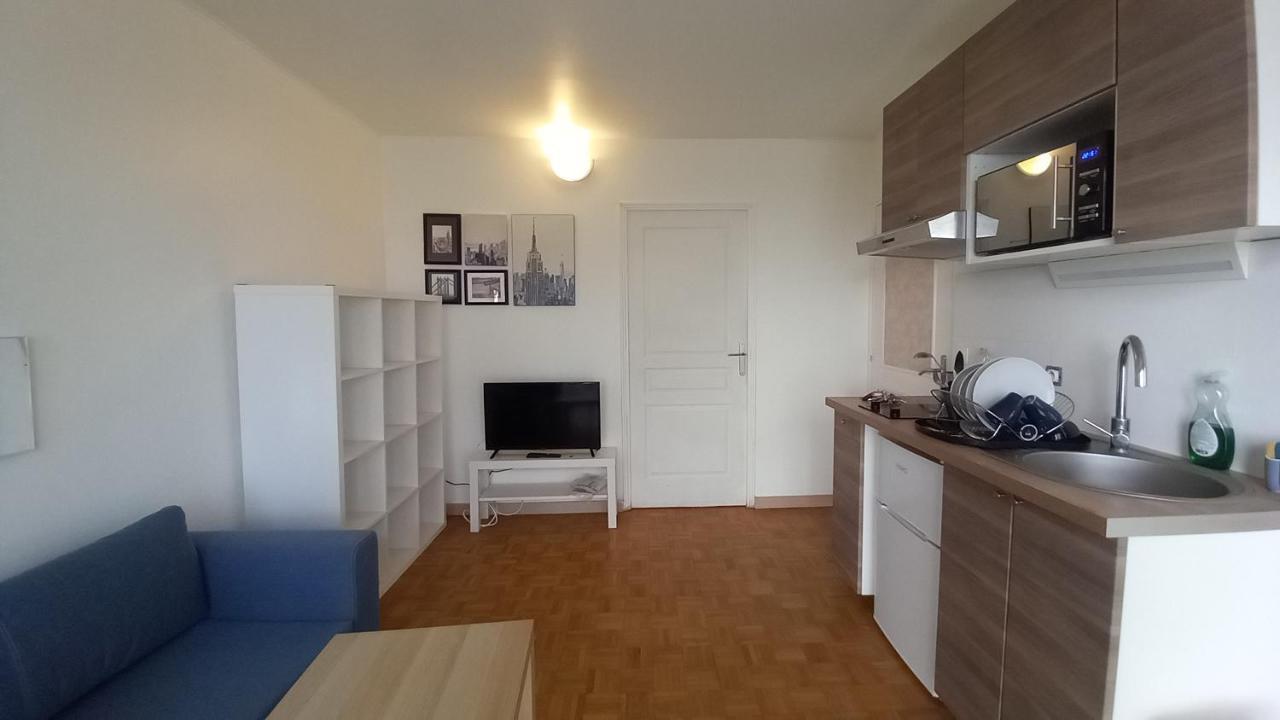 Super Appartement Au Centre Ville De Rosny Sous Bois Exterior photo
